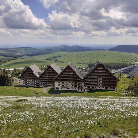 Appartement Dans Residence De Tourisme Бес-э-Сент-Анастез Экстерьер фото